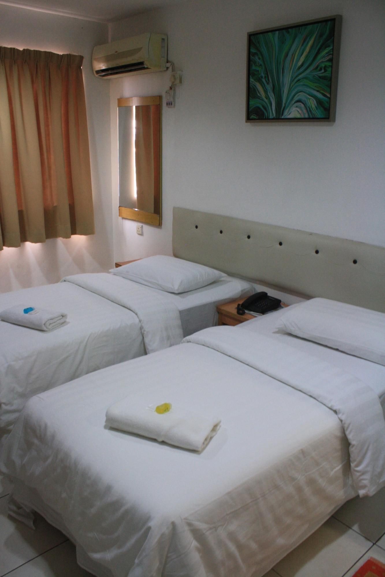 De Ocean Hotel Malacca Bagian luar foto