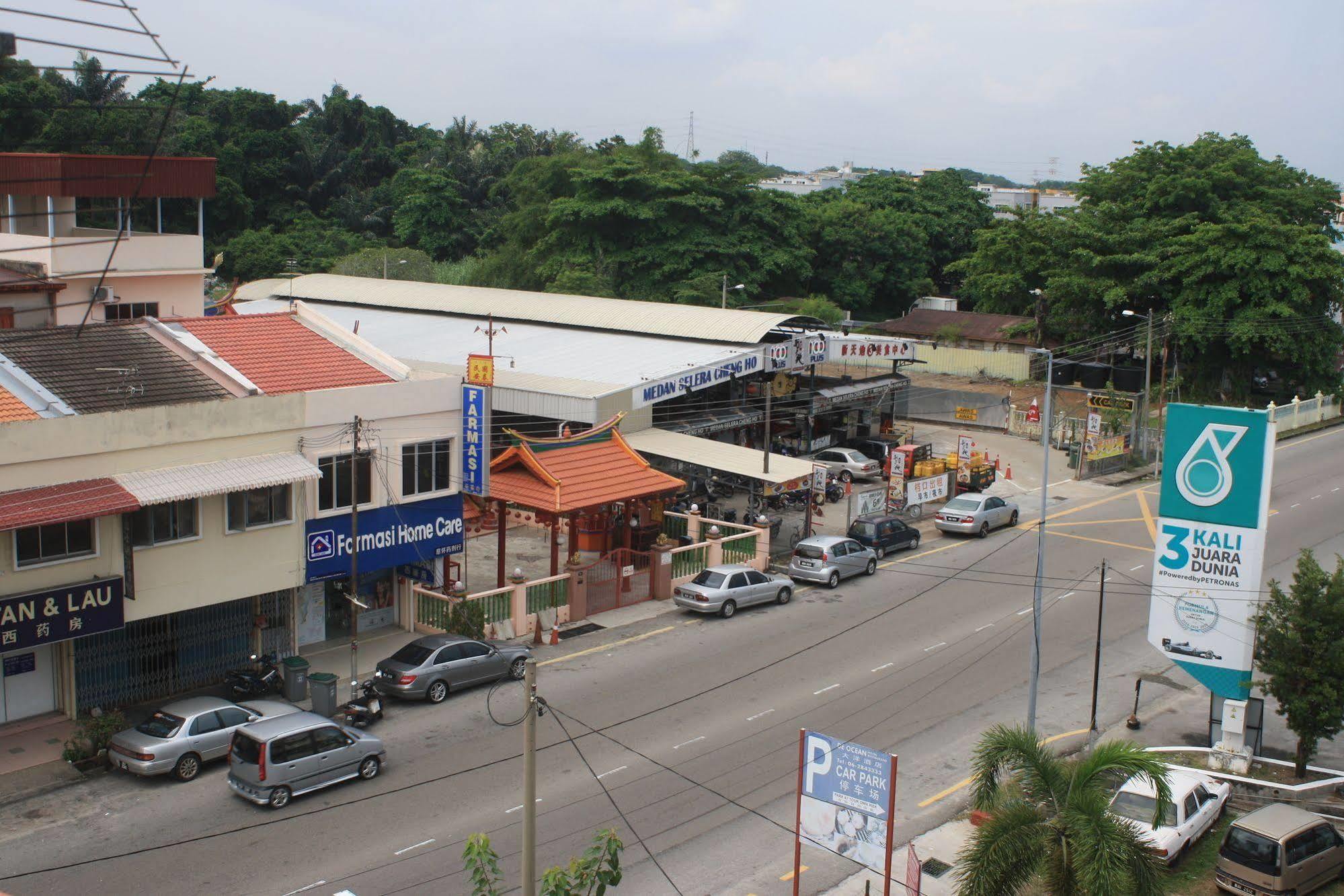 De Ocean Hotel Malacca Bagian luar foto