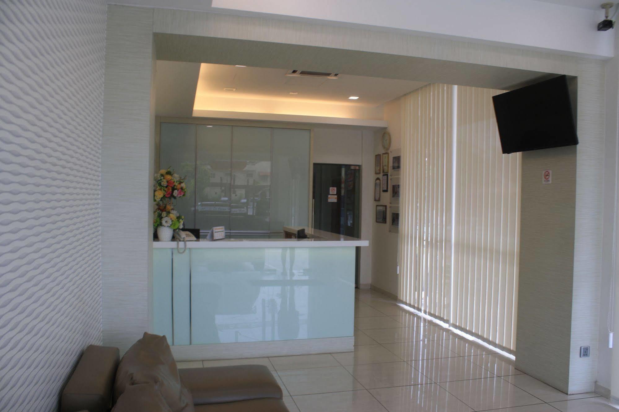 De Ocean Hotel Malacca Bagian luar foto
