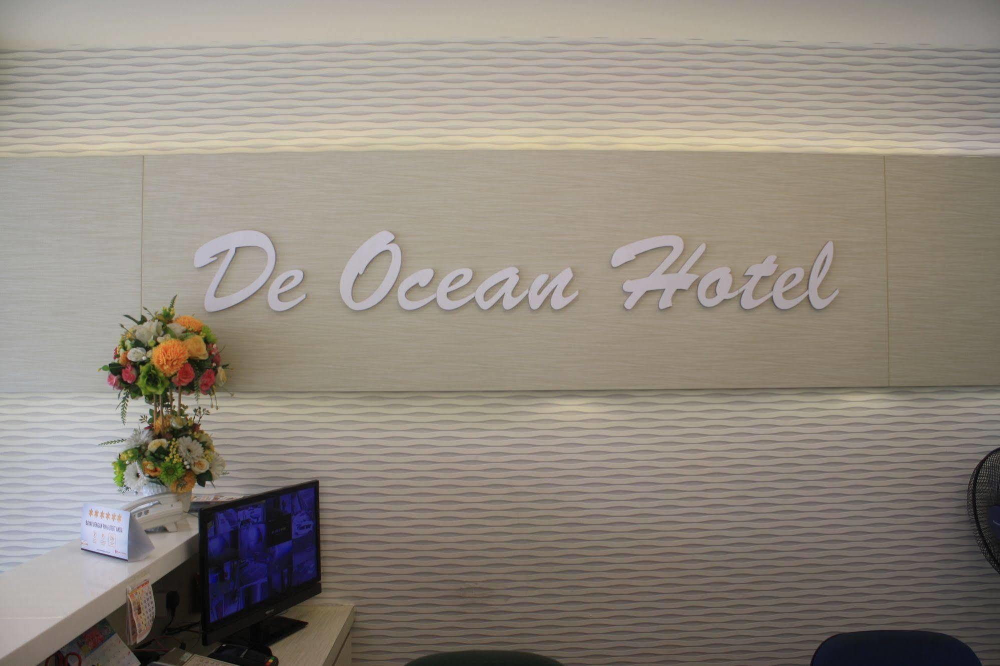 De Ocean Hotel Malacca Bagian luar foto